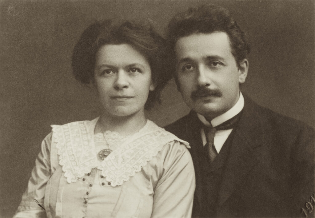 Mileva Maric und Albert Einstein. © ETH-Bibliothek Zürich, Bildarchiv / Fotograf: Unbekannt / Portr_03106 / Public Domain Mark