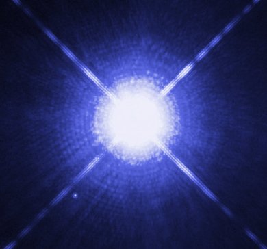 Sirius A und B, aufgenommen mit dem Weltraumteleskop Hubble